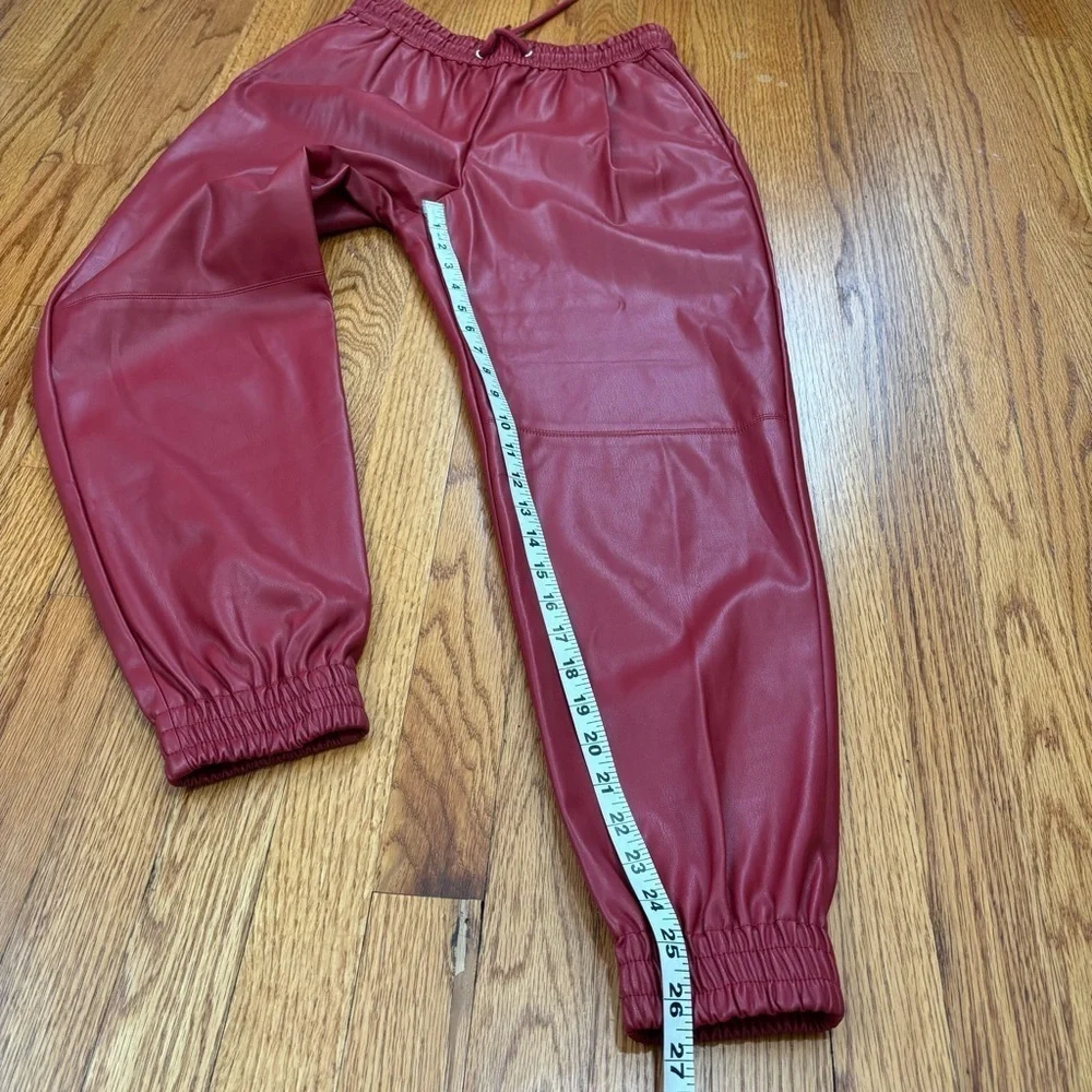 Zara Red High Rise Faux Leather Relaxed Fit pull on Preppy Jogger Pants XS/W26